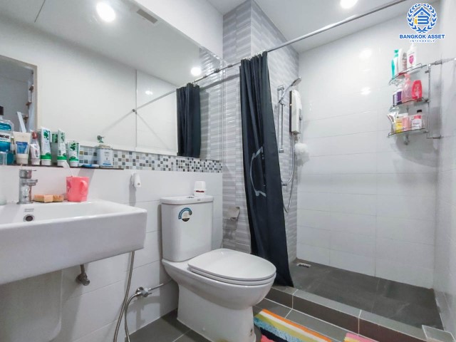 *****ทาวน์เฮ้าส์ 3 ชั้นมือสอง ม.บ้านกลางเมือง ราชพฤกษ์-รัตนาธิเบศร์ บ้านสวงย พร้อมเข้าอยู่ เนื้อที่ 19.1 ตร.ว. ฟังก์ชัน 3 ห้องนอน 3 ห้องน้ำ 2 ที่จอดรถ แถมฟรี !! เครื่องปรับอากาศ 3 เครื่อง, เครื่องทำน้ำอุ่น 2 เครื่อง เชื่อมต่อทั้งถนนงามวงศ์วาน, ถนนรัตนาธิเบศร์, รถไฟฟ้าสายสีม่วง "สถานีบางรักใหญ่"